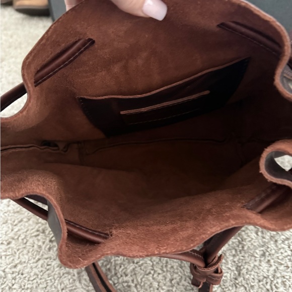 Portland leather Elegant Brown Leather Bucket Bag - Picture 3 of 13